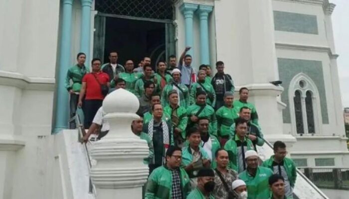Ratusan Driver Grab Di Medan Kompak Doa Bersama Untuk Palestina