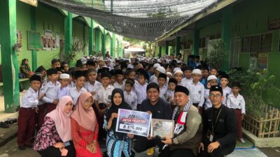 Lewat Dongeng Kemanusiaan, MIS Attawap Salurkan Donasi Palestina Melalui DD Waspada