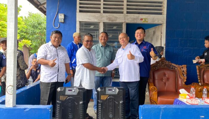 Yahdi Khoir Salurkan Alat Musik Hadroh, Speaker Aktif dan Jarkep Sahuti Aspirasi Masyarakat