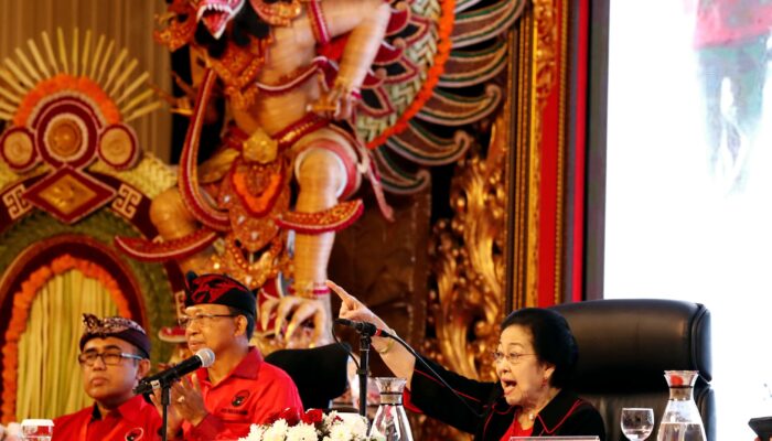 Bakar Semangat Kader, Megawati: Perkuat Akar Rumput