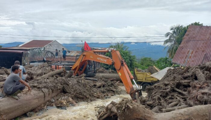 PDI-P Bantu Korban Banjir Bandang Agara