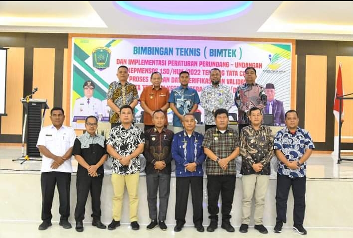 Wabup Labura Buka Bimtek Dan Implementasi Verifikasi Serta Validasi DTKS