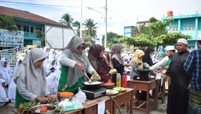 Ponpes Al Mukhlishin Gelar Lomba Masak Meriahkan Peringatan Hari Guru