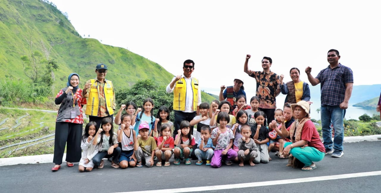 Bupati Dan Kadis PUTR Simalungun Jajal Jalan Baru Rampung