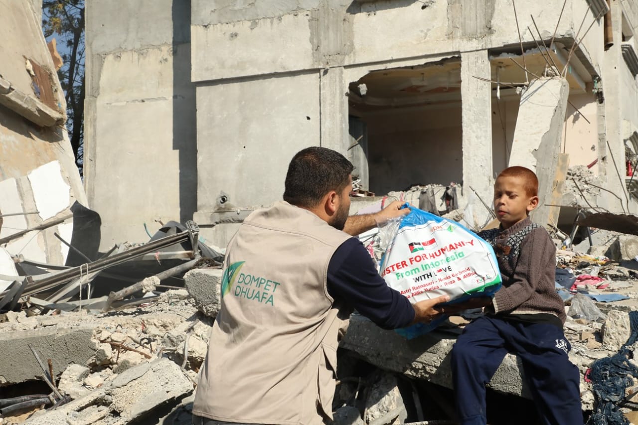 Dompet Dhuafa Salurkan Paket Sanitasi Perempuan Untuk Korban Di Palestina