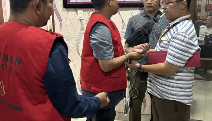 Kejari DS Tahan 2 Tersangka Dugaan Korupsi