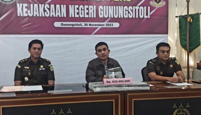 Kejari Gunungsitoli Terima Pengembalian Uang Dugaan Kasus Korupsi Rp622 Juta