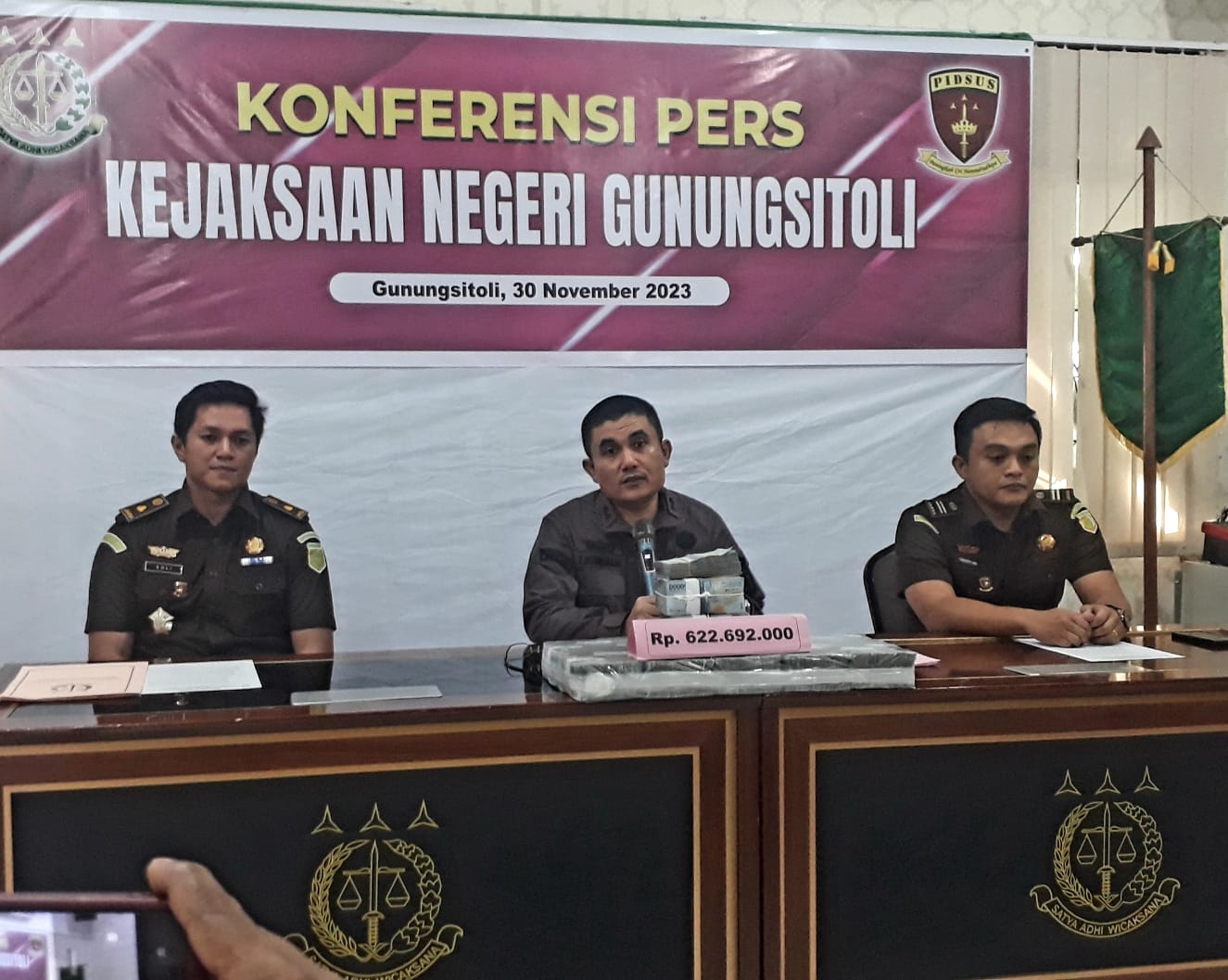 Kejari Gunungsitoli Terima Pengembalian Uang Dugaan Kasus Korupsi Rp622 Juta