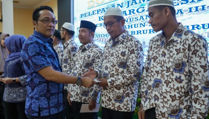 PTPN III Berangkatkan 66 Jemaah Umroh