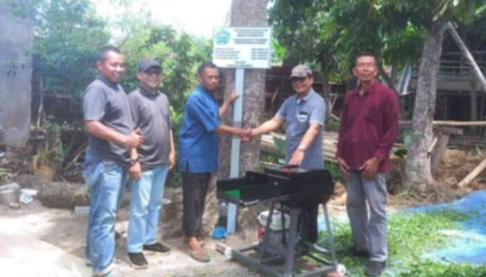 Tim PKM Polmed Bantu Peternak Kambing Desa Sei Rotan