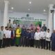 WAKIL Ketua Umum MUI Kota Medan, Drs Burhanuddin Damanik, MA beserta peserta di acara Seminar Peran Umat Islam dalam Peta Politik di Indonesia yang dilaksanakan oleh Komisi Siyasah Syar'iyah dan Kerjasana Anntar Lembaga MUI Medan, Selasa (21/11). Waspada/Yuni Naibaho