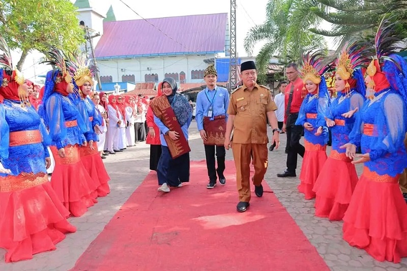 Wali Kota Waris Thalib janjikan RSUD Kota Tanjungbalai berikan pelayanan kesehatan maksimal kepada masyarakat. Waspada/Rahmad F Siregar