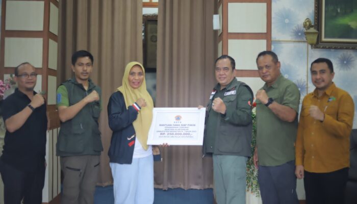 BNPB Pusat Serahkan Bantuan Banjir Ke Pemkab Nagan Raya 