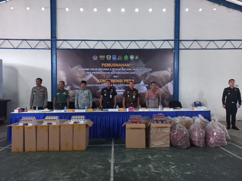 Bea Cukai Langsa Musnahkan Jutaan Batang Rokok Ilegal Bea Cukai Langsa Musnahkan Jutaan Batang Rokok Ilegal