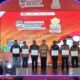 Sekretaris Daerah Kota Sabang, Andre Nourman, AP, M.Si foro bersama setelah menerima penghargaan dari Deputi Bidang Koordinasi dan Supervisi KPR RI di Jakarta.(Waspada/ist.)