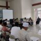 TUTUP TOT: Ketua PW HUDA Aceh Timur, Tgk Mukhtar Ibrahim, menyampaikan sambutan ketika menutup TOT di Aula Serbaguna Dinas Syariat Islam Aceh Timur di Idi, Kamis (9/11) sore. Waspada/H. Muhammad Ishak
