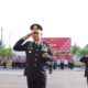 Kapolres Lhokseumawe AKBP Henki Ismanto memimpin upacara peringatan Hari Pahlawan, Jumat (10/11) di halaman Mapolres Lhokseumawe. Waspada/Zainuddin Abdullah