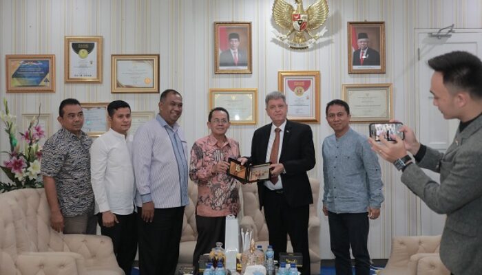Sambut Dubes Palestina, Amiruddin Sebut Warga Kota Siap Selalu Berikan Dukungan