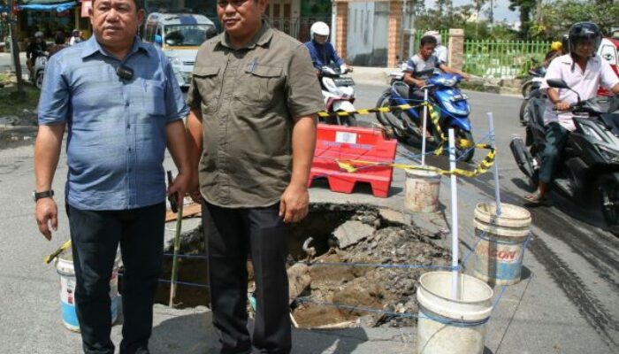 Pemko P.Siantar Mohon Maaf Atas Kerusakan Jalan
