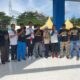 Anggota RAPI Wilayah 01.13 Nagan Raya memberikan bantuan komunikasi dalam peringatan Hari Guru Nasional di Alun-alun Suka Makmue, Minggu (19/11).(Waspada/Muji Burrahman)