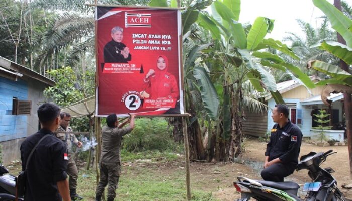 Panwaslih Aceh Tamiang Tertibkan Alat Peraga Langgar Aturan