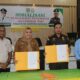 Kajari Sergai Mayhardy Indra Putra SH, MH didampingi Kasi Datun Tulus Yunus Abdi SH dan Kepala Bapenda Sergai Sri Rahmayani MSi usai menandatangai draf kerjasama antara Kejari Sergai dan Pemkab Sergai di sela sosialisasi Peningkatan PAD, Selasa (21/11) kemarin di Aula Adhyaksa Kejari di Sei Rampah.(Waspada/Ist)