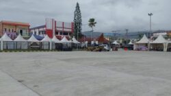 Sebanyak 80 stan usaha mikro kecil dan menengah (UMKM) di Kabupaten Toba, Provinsi Sumatra Utara (Sumut), tengah disiapkan untuk meramaikan gelaran Aquabike Jetski World Championship pada 22-26 November 2023. Waspada/Ramsiana Gultom