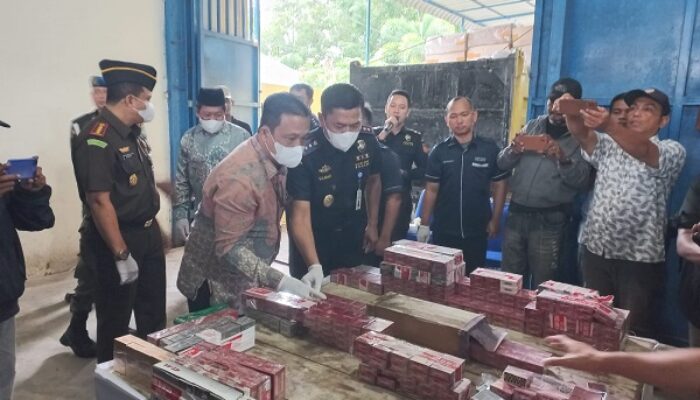 Bea Cukai Langsa Musnahkan Jutaan Batang Rokok Ilegal