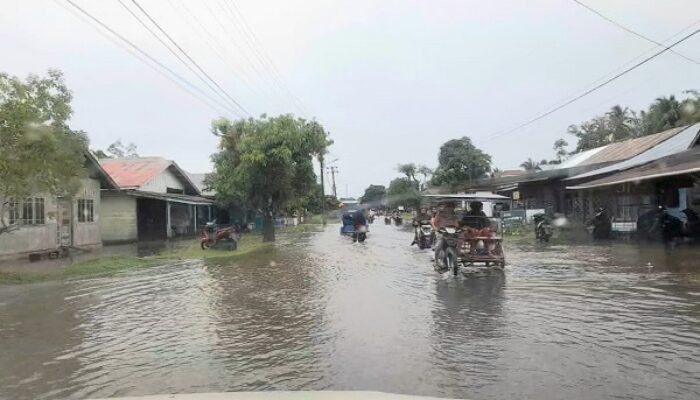 Ibukota Singkil Kembali Dikepung Banjir, Transportasi Lumpuh, Jembatan Jebol