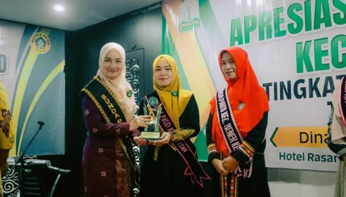 Yusi Ulandari Nawafil Raih Juara 1 Bunda PAUD Se- Aceh
