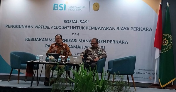 Panitera Mahkamah Agung sosialisasikan penggunaan virtual account untuk pembayaran biaya perkara, di Kyriad Hotel, Banda Aceh Senin (27/11/23). (Waspada/T.Mansursyah)