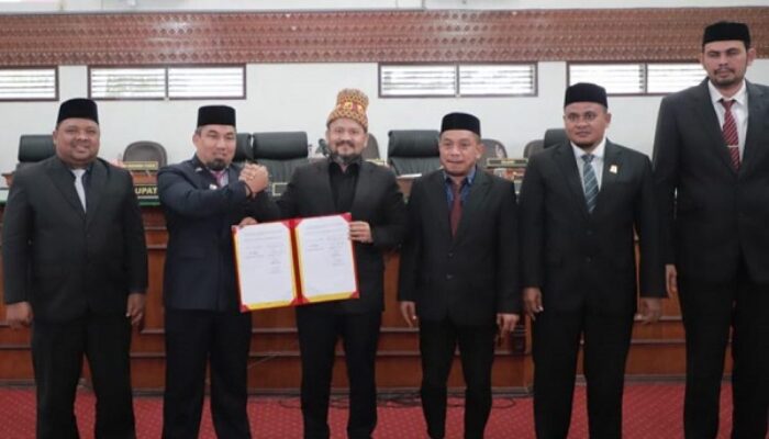 DPRK Aceh Besar Sahkan Qanun Pajak Dan Retribusi Daerah