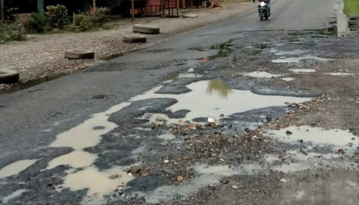 Proyek Tol Terus Dipacu, Jalan Nasional Kupak Kapik Dibiarkan