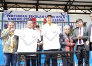 Menpora Didampingi Ephorus Dan Lamhot Sinaga Resmikan Sekolah Sepakbola Seminarium HKBP