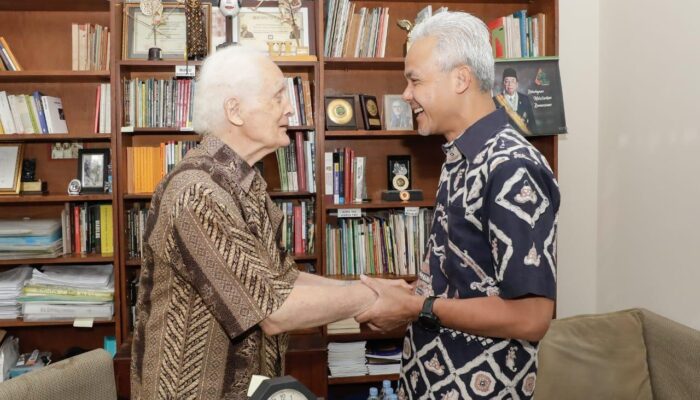 Bahas Soal Moral Hingga Rakyat Kecil, Ganjar Berdiskusi Sama Romo Magnis