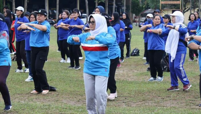 Senam Bersama Meriahkan HKN Di Siantar