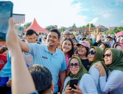 Bobby Nasution & Ny Kahiyang Ayu Senam Kolaborasi Dengan Ratusan Warga Medan Selayang