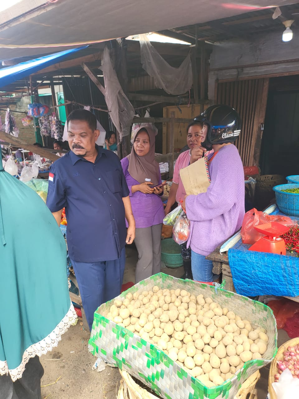 Kunjungi Pasar Tradisional Marelan Dan Belawan, Rahudman Terima Keluhan Tingginya Harga Kebutuhan Pokok