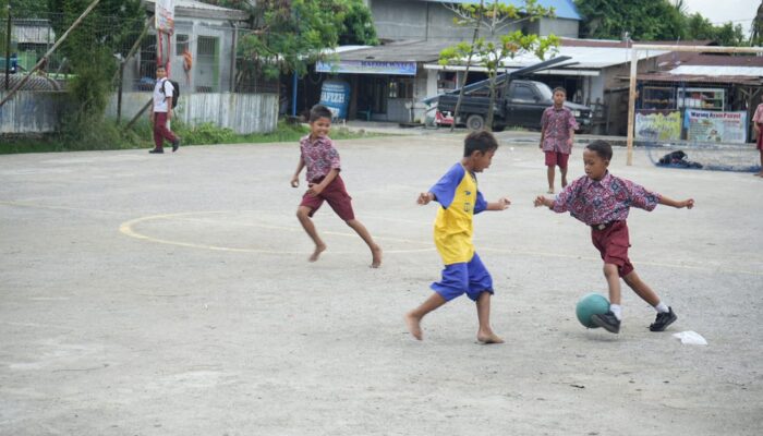 Bobby Nasution Bangun Lapangan, Anak-anak Tak Lagi Main Bola Di Jalan