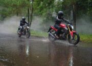 Cegah Ancaman Aquaplaning Saat Hujan