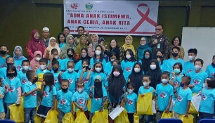 Puluhan ADHA Berpuisi Dan Bernyanyi Di Peringatan Hari AIDS Sedunia