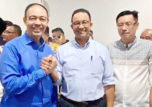 CAPRES Anies Baswedan diabadikan bersama Abdillah (kiri) dan Ketua DPW Partai NasDem Sumut, Iskandar, beberapa waktu lalu. Waspada/Ist