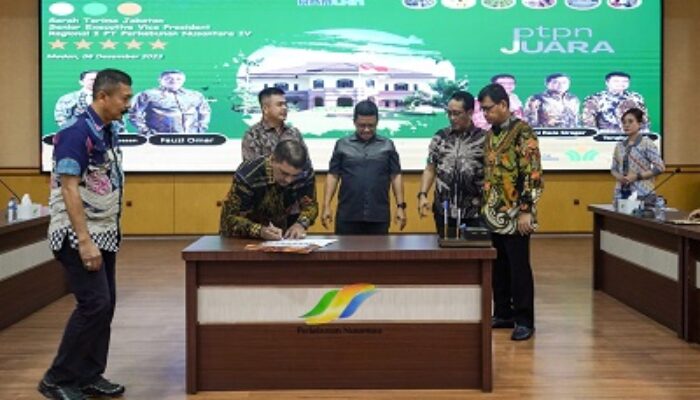 Subholding PalmCo Terbentuk, PTPN IV Regional I Gelar Serah Terima Jabatan Regional Head Dan SEVP