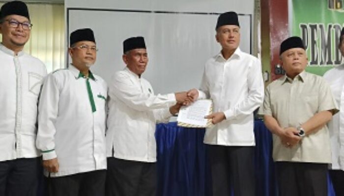 Serahkan SK Pengurus PD IPHI Kota Medan Ijeck Berpesan Jaga Persatuan Dan Persaudaraan