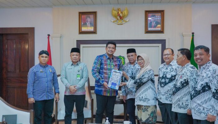 Naikkan Honor Guru Honorer, PGRI Medan Apresiasi Bobby Nasution