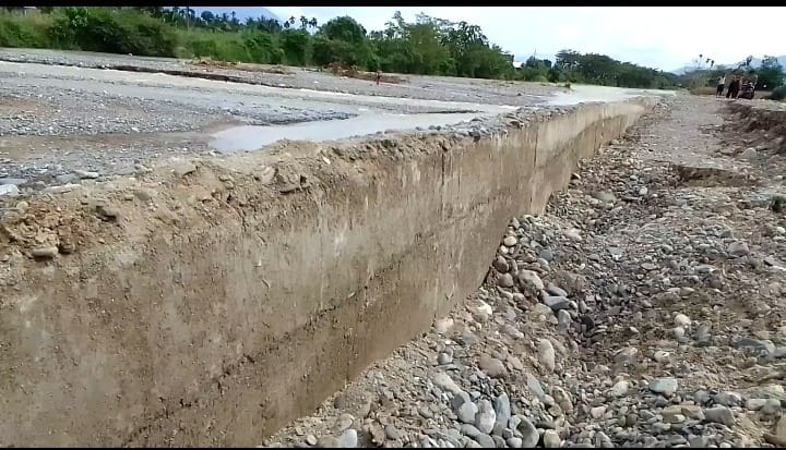 Proyek Rekon Penguatan Tebing Sungai Di Agara Tuai Masalah