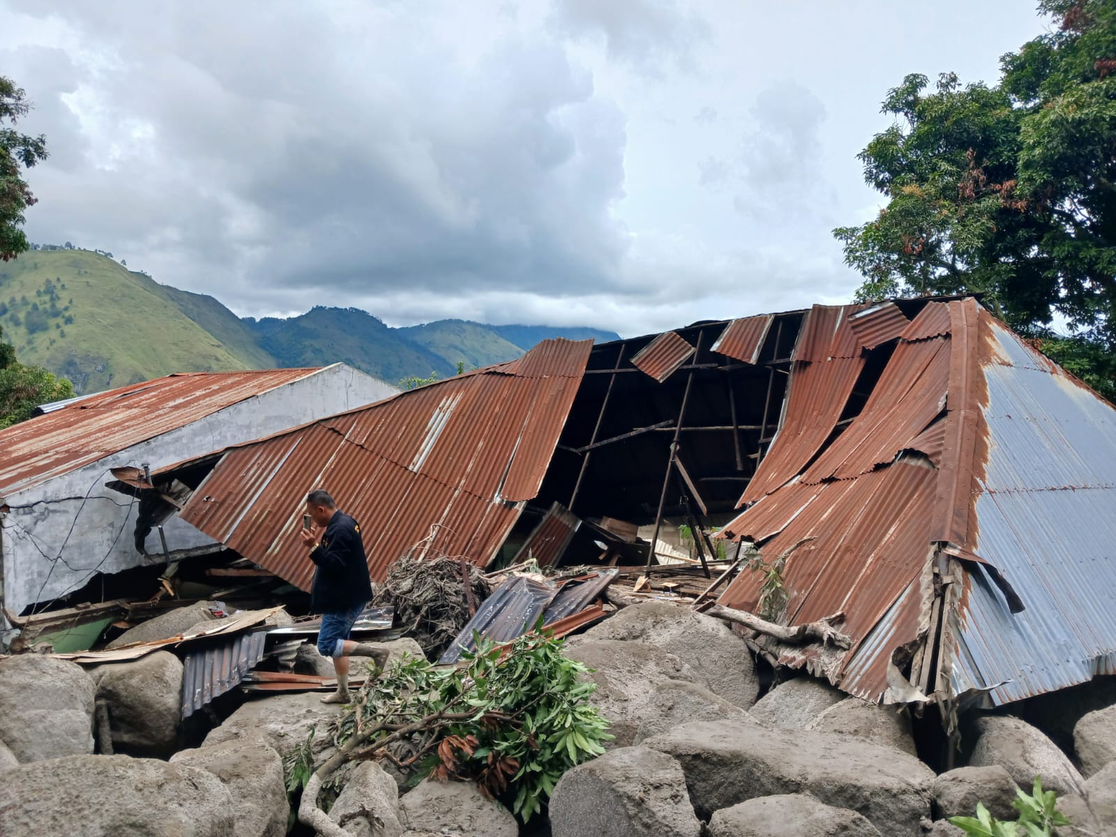 Longsor Di Baktiraja, 35 Rumah Rusak Berat