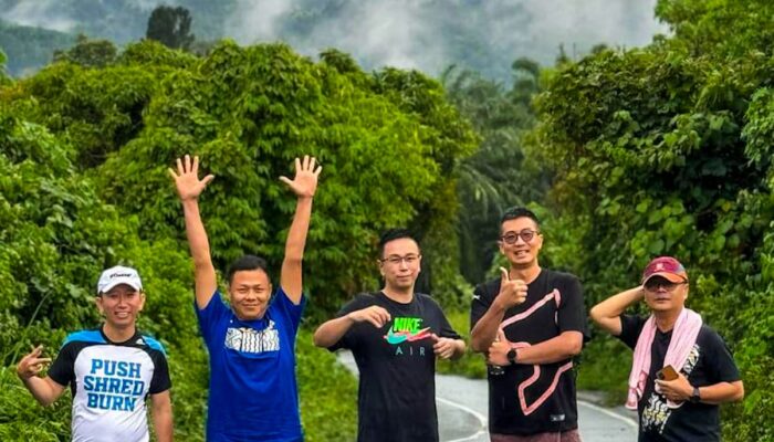 Mandi Sungai Di Lau Mentar, Menyentuh Awan Ke Gunung Meriah