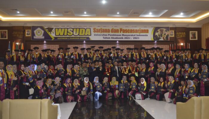 UPMI Wisuda 530 Sarjana Baru
