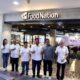 Region Bussiness Manager The Plaza Millennium, Herri Zulkarnain dan jajaran manajemen foto bersama saat melakukan peresmian Food Nation pada acara Anniversary The Plaza Millennium yang ke-23 tahun, Sabtu (9/12/2023).